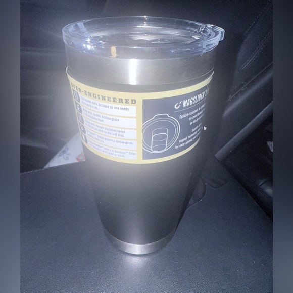 Yeti Rambler 20 oz Tumbler - Matte Black - Picture 2 of 7